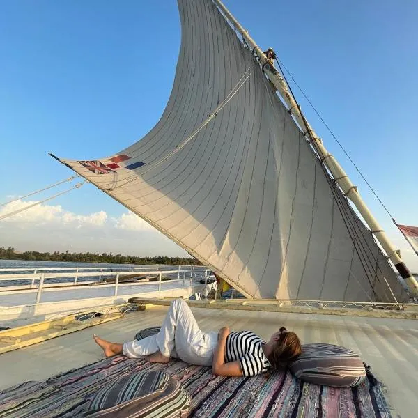 Aswan Felucca sailing boat and Hotel, hotel v destinácii Aswan