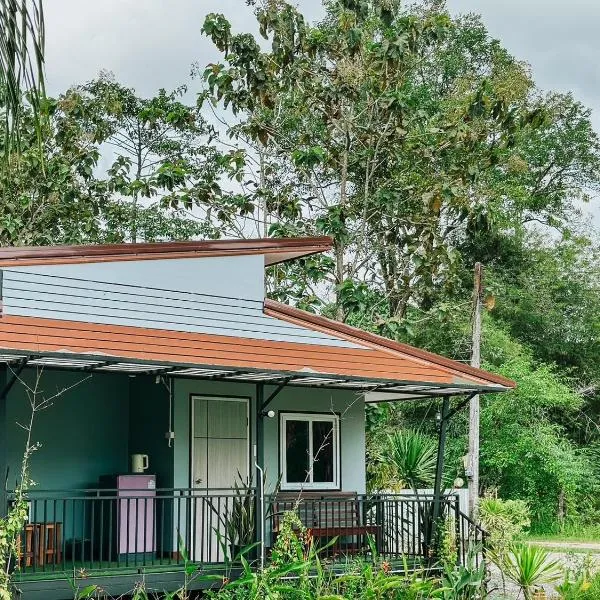 Baan Panmala Guesthouse - Ao Luek, Krabi, hotel in Krabi town