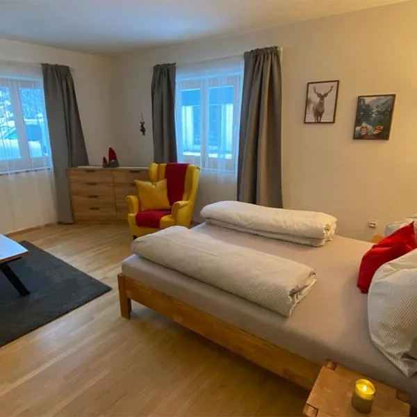 Jägers Wohnung zwischen Ehrenberg und Neuschwanstein, hotell i Reutte