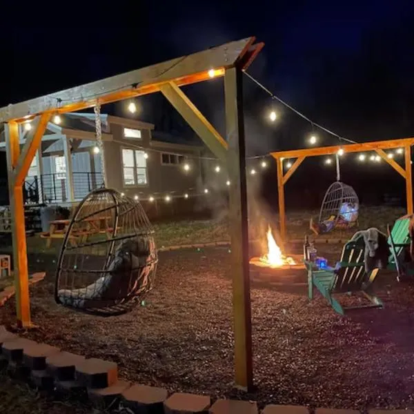 Charming Tiny Home! Close to Oxford, Sardis Lake, Safari Animal Zoo、Sardisのホテル