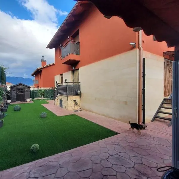 Chalet entero en La Rioja, ξενοδοχείο σε Briones