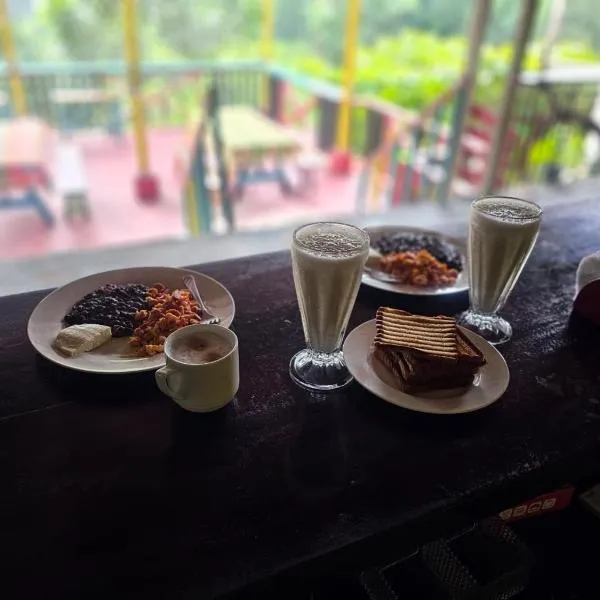 CARIBbEAN Paradise Hotel, hotel in Lanquín