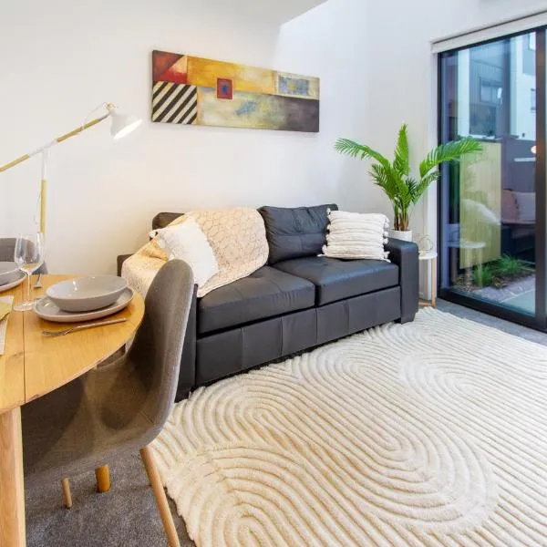 Botanic Bliss Bungalow: 1 bed loft, hotell sihtkohas Christchurch