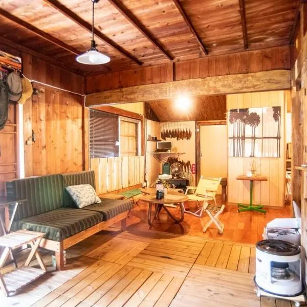 【Camp House by port Side】 貸切1組の古民家/離島、美ら海への拠点, hôtel à Motobu