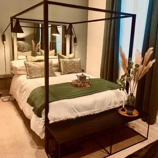 The Fifth Quarters, Grade II Listed Apartment, The Lace Market, NG1, City Centre, Nottingham, Sleeps 4, מלון בנוטינגהאם