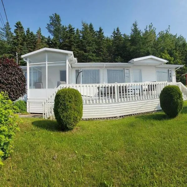 Maison Miramar à 5 min de la Baie, hotel in Sainte-Luce-sur-Mer