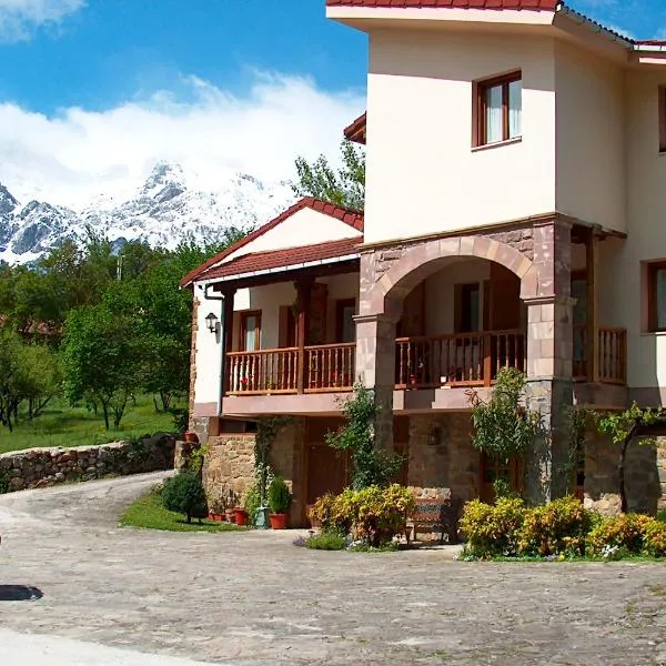 Apartamentos Javier, hotel u gradu Turieno