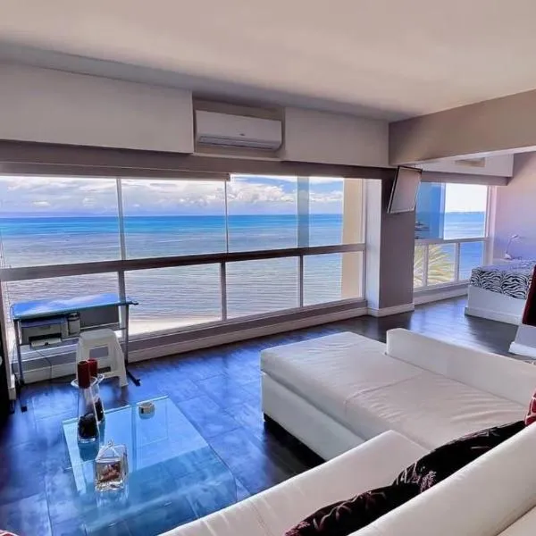 Suite Coco CarIbe con Doccia Vista Mare, hotel en Porlamar