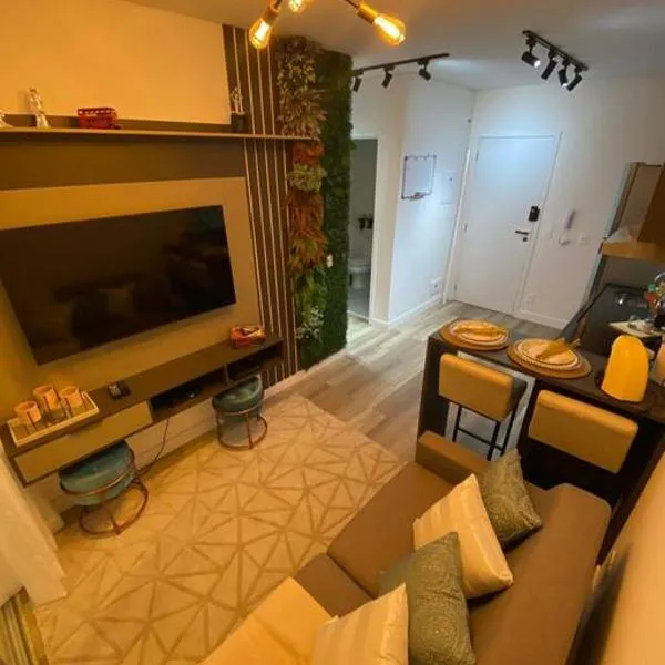 Apartamento Moderno - 8Km Aeroporto GRU, hotel in Guarulhos