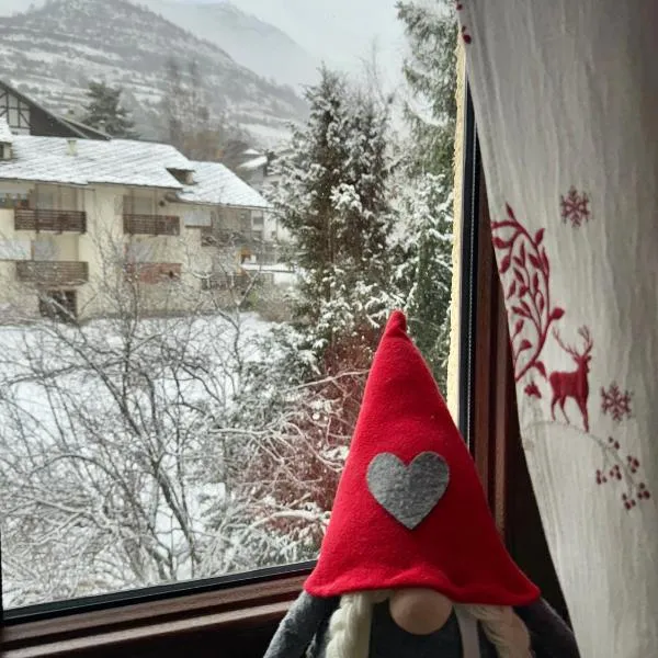 Gina's Home - Appartamento nel cuore di Bardonecchia, hotel v destinaci Bardonecchia