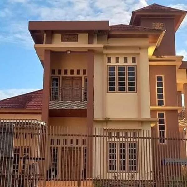 House of Runsia Guesthouse, hotel v destinaci Pagaralam