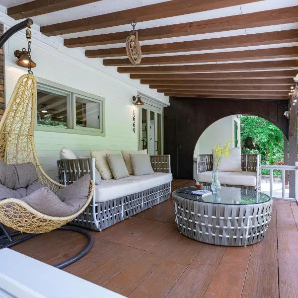 Yama'oto - Nature Luxury Stay, hotel in Motobu