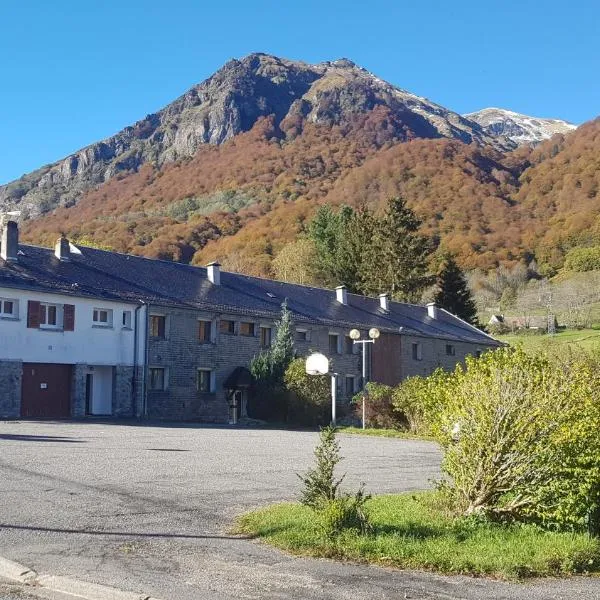 La Baleine Blanche - Chambres, hotel in Campan