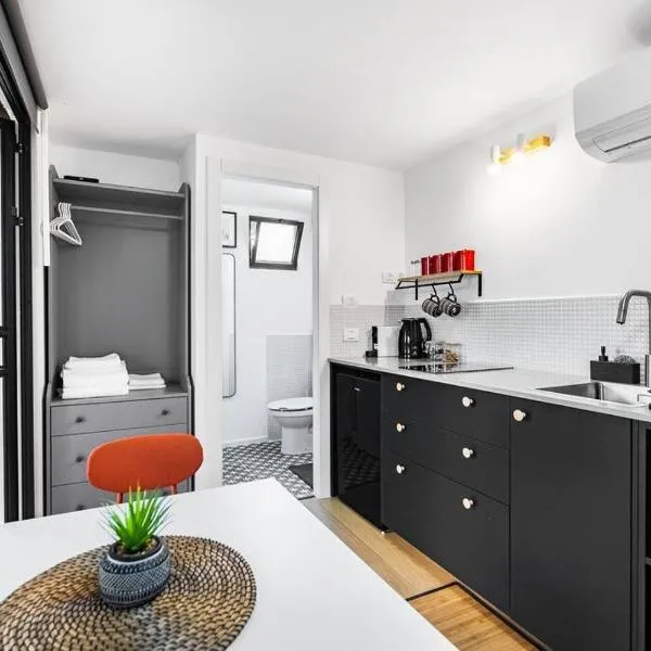 the container house, Hotel in Ra‘ananna