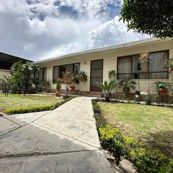 Acogedor Dpto. Con Jardin P.Baja, hôtel à Cochabamba
