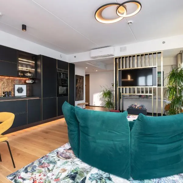 Luxury sea view studio apartment in a skyscraper!, Hotel in Tallinn