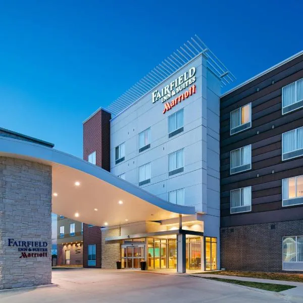 Fairfield Inn & Suites by Marriott Lincoln Airport, hotel di Lincoln