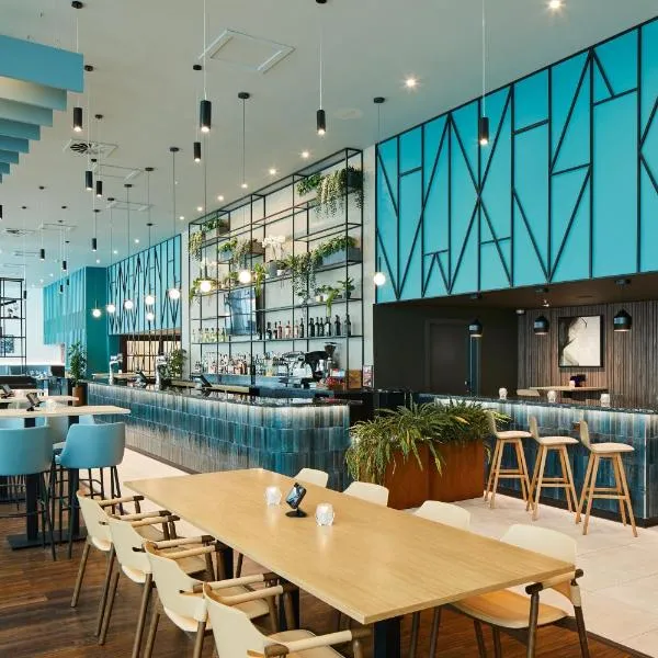 Courtyard by Marriott London Gatwick Airport, ξενοδοχείο σε Horley