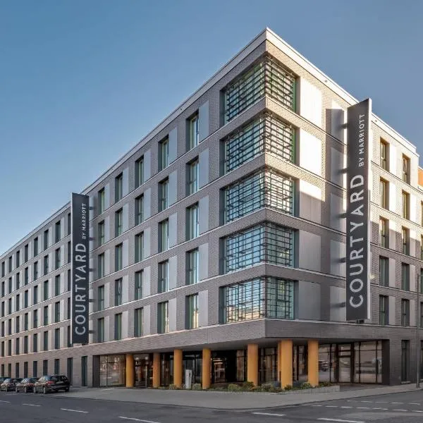 Courtyard by Marriott Cologne, hotel v Kolíně