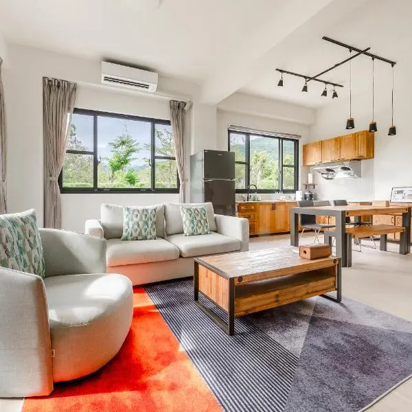 Dream Field, hotel in Luye