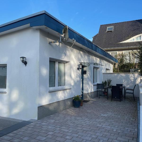 Ruhige Ferienwohnung mit Sonnenterrasse und Garten
