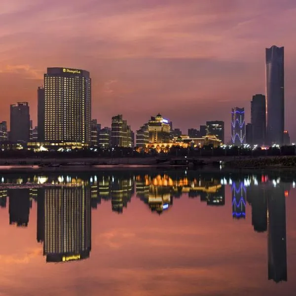 Shangri-La Nanchang丨All room offer river views Just one stop from the Pavilion of Prince Teng，南昌的飯店