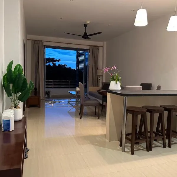 2 Bedroom Seaview Lanta Sport Resort 303, Hotel in Phra Ae beach