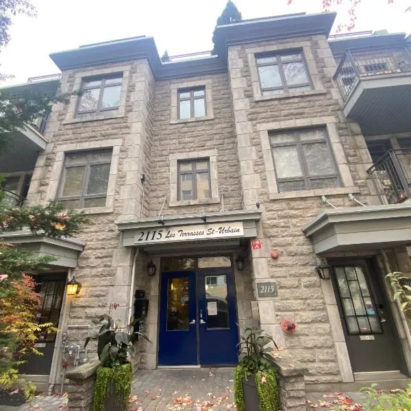 ApartHotelMontreal by Les Terrasses Saint Urbain 2225I2, hotel in Montreal