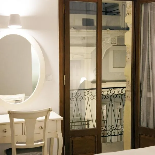 Shalom Luxury Rooms Kondilaki, hotel in Chania