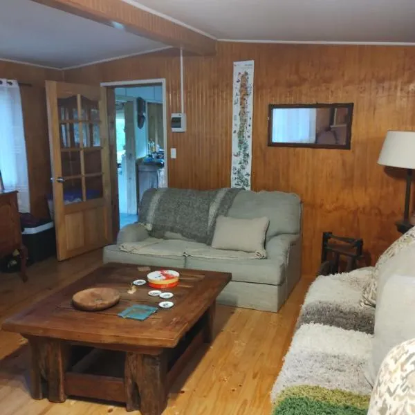 Cabaña en parcela a 5 minutos de Valdivia, hôtel à Valdivia