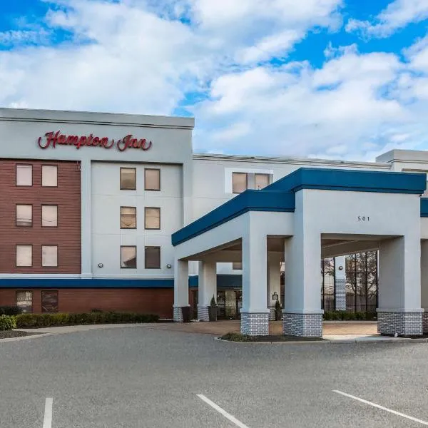Hampton Inn Linden, hotel v destinaci Linden