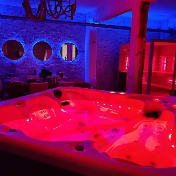 SPA industrial Loft in einem ehemaligen Umspannwerk, hotel v Essenu