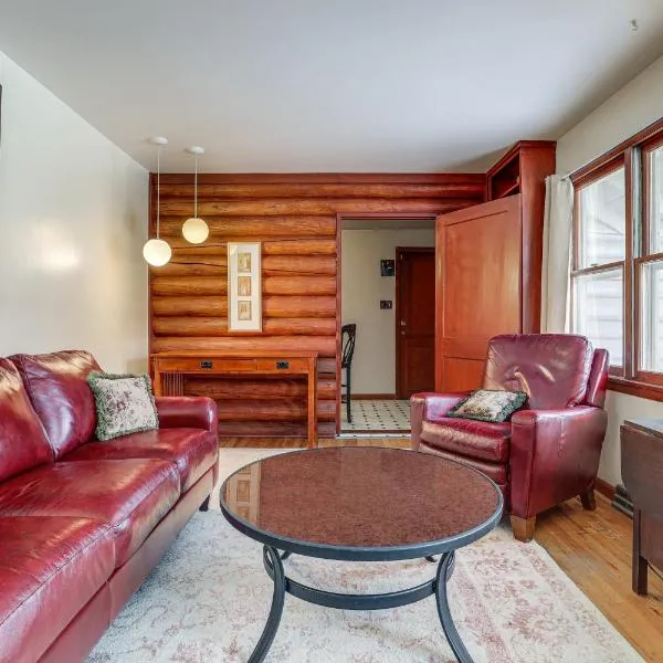 Quarter-Acre Lander Cabin 7 Mi to Sinks Canyon, hotel v mestu Lander