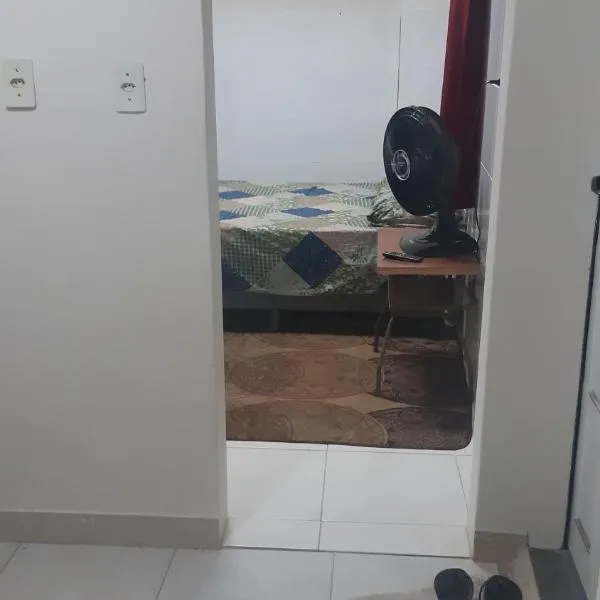 Kitinete perto da praia、ヴィラ・ヴェーリャのホテル