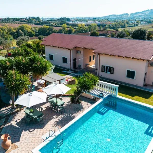 Glamping & Residence IL Villaggio del Re, hotel v destinaci Corropoli