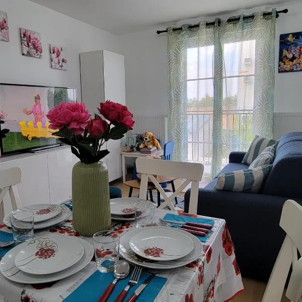 DISNEYLAND PARIS - VAL D'EUROPE - PARKING - WIFI, ξενοδοχείο στο Σερί