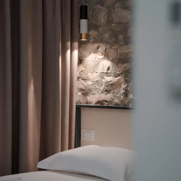 Helin's Hostel by Backpackers, ξενοδοχείο σε Berat