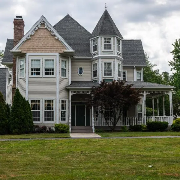 Exquisite Victorian, Hotel in Springfield