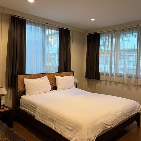 Baan Glang Soi Restaurant & Guesthouse, hotel i Bangkok