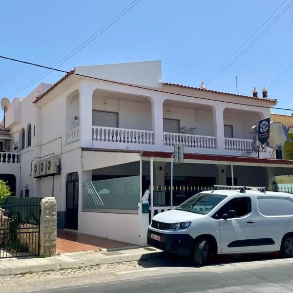 BLife Aerya private rooms - Airport stay, hotel in Faro