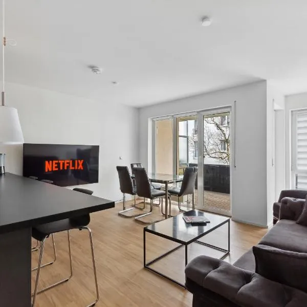 Eindrucksvolle Zwei-Zimmer-Wohnung mit Balkon und großer Küche, hotel in Leipzig