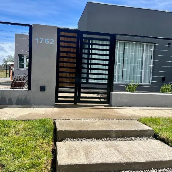 Casa del Alto, impecable, 3 dormitorios, 2 baños, hotel in Esquel