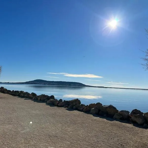 Eden de Thau 1ère ligne, hôtel à Bouzigues