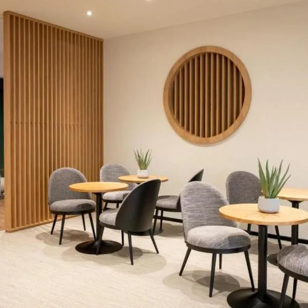 Best Western Auray le Loch, hôtel à Auray