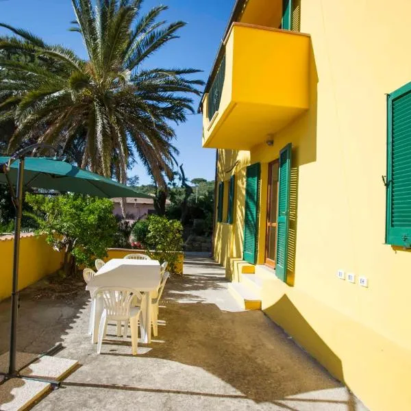 Villa del Colle Charme e Relax, hotel v destinaci Procchio