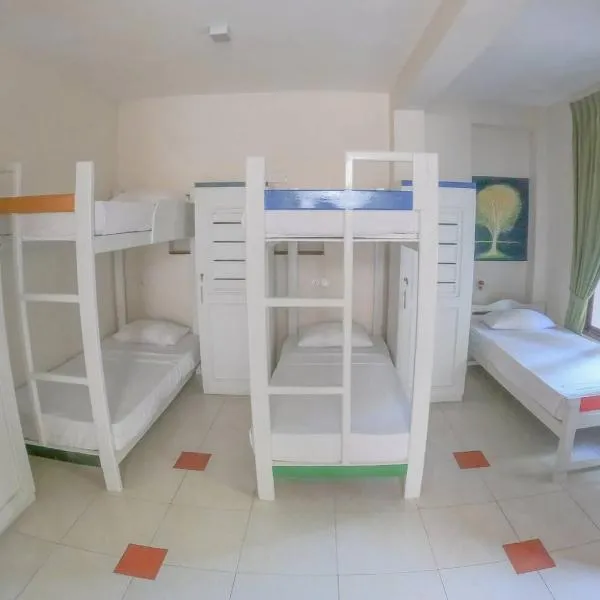 The Youth Hostel - It's a Youth Fame, hotel v destinaci Ahangama