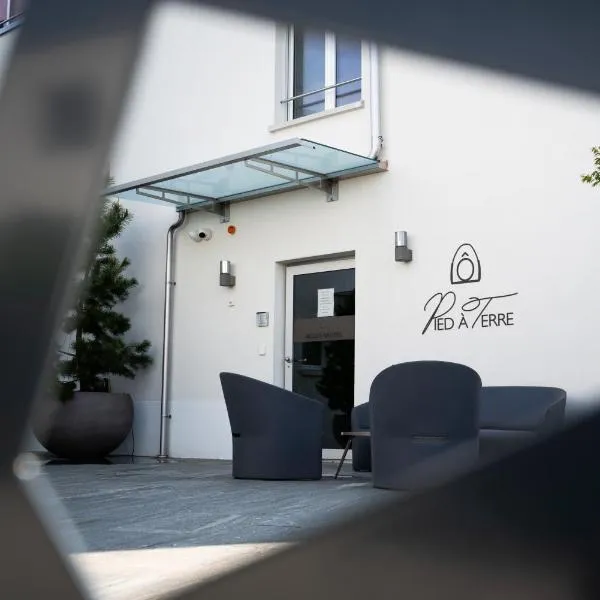 Motel-Résidence Ô Pied à Terre, hotel v destinaci Montilliez