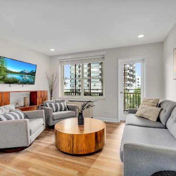 Downtown Condo Walk To Mercedes Benz Stadium, hotel in Atlanta