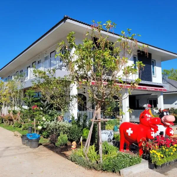 Swiss Resort, hotel v destinaci Ban Phe