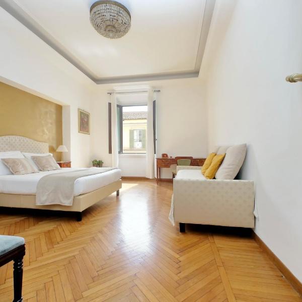Spanish Steps Family Home by TreasureRome